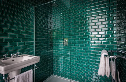 Kennington Hotel | The Tommyfield