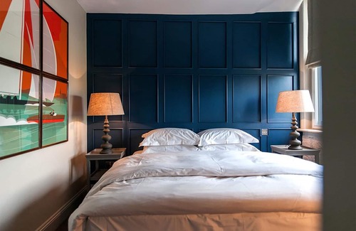 Kennington Hotel | The Tommyfield