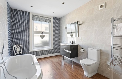 Torquay City Centre Bed & Breakfast | The Torcroft