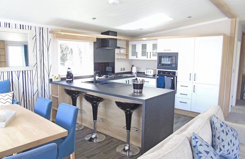 Chester House | The Toronto Lodge is about luxurious family staycations.