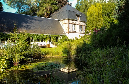 Pennedepie House | The Tower of La Mare aux Loups between Sea and Forest