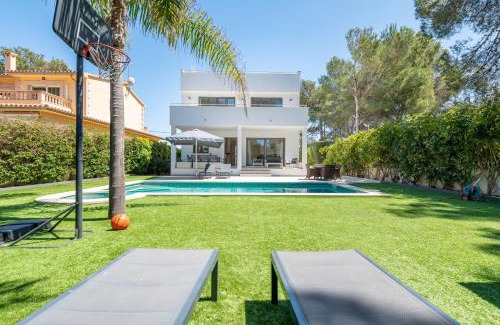 El Toro Villa | The Tower Villa