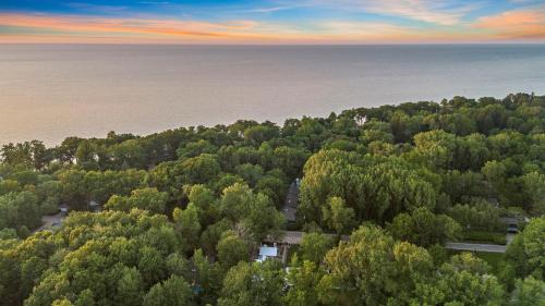 Union Pier House | The Townie Cottages - All Units