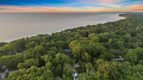Union Pier House | The Townie Cottages - All Units