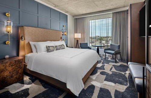Milwaukee Hotel | The Trade, Autograph Collection