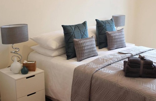 Offerton Apartment | The Trafford @ St Petersgate