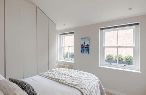 Bryanston and Dorset Square House | The Tranquil Den - Regent's Park - by Frankie Says