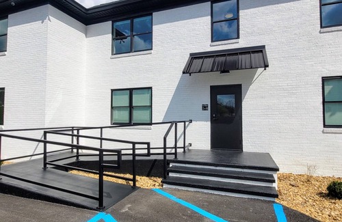 Tazewell Apartment | The Traveler on Main - Suite 6