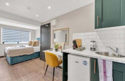 Shacklewell Apartment | The Traveler's Wanderlust Studio