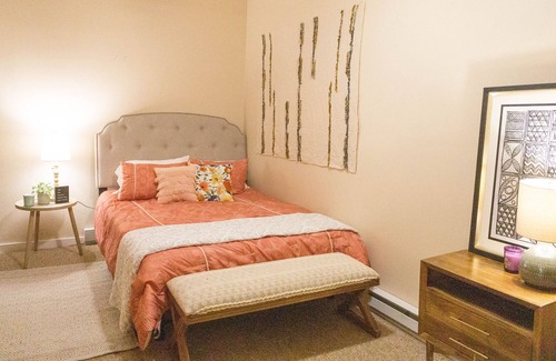 Kabletown Apartment | The Travelers Rest in Harpers Ferry by the lake