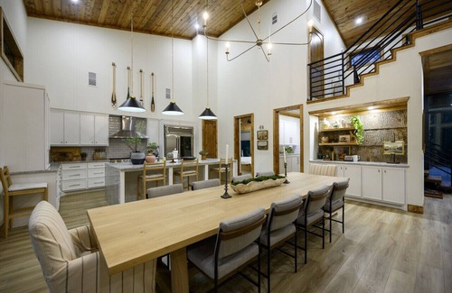 Broken Bow Cabin | The Tree House Retreat