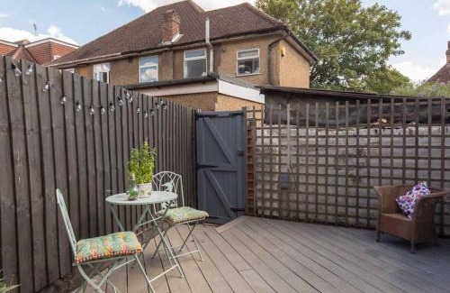 Eton House | The Treehouse, Eton High Street, Walk 2 Windsor