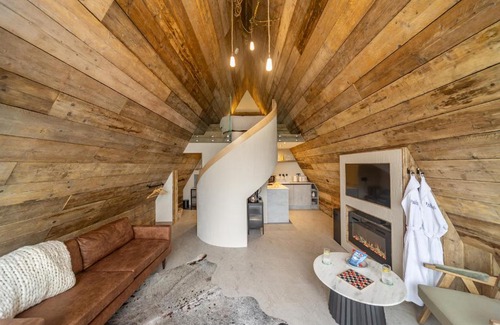 Llanarth House | The Tri-Pod