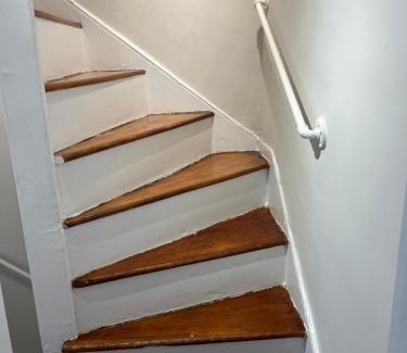 Manayunk House | The Trinity Cottage in Manayunk, Walk to Main Street and Train