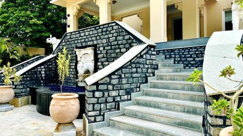 Desuri Hotel | THE TRISHALA VILAS (A LUXURY BOUTIQUE HOTEL & SPA)