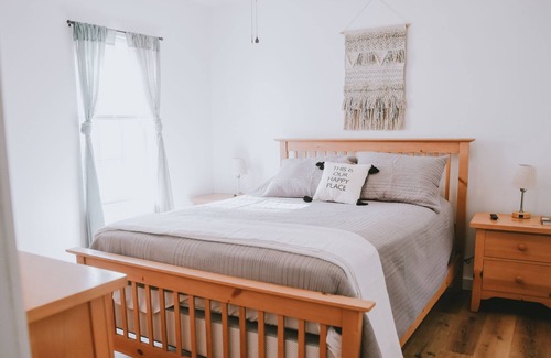 Elizabethton House | The Trout House on Watauga River