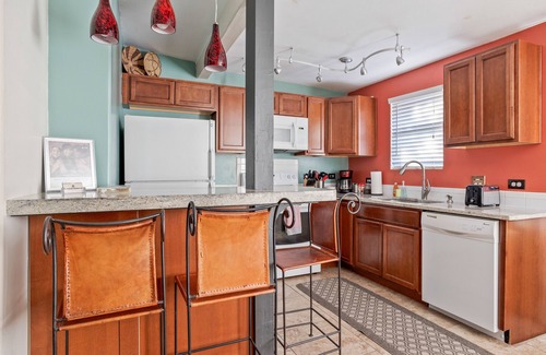 Peter Howell House | The Tucsonan Style Casita