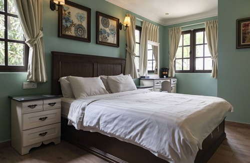 Taman Istana House | The Tudor