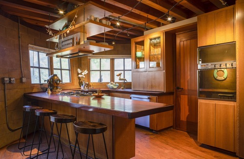 South Mission Beach House | The Tugboat house - a fun and unique experience your family will never forget.