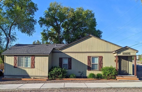 Tumalo House | The Tumalo Guest House - Centrally located for all Central Oregon Activities!