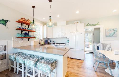 Nelscott House | The Turtle Nest