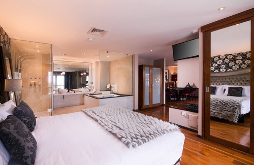 Barna Hotel | The Twelve Hotel