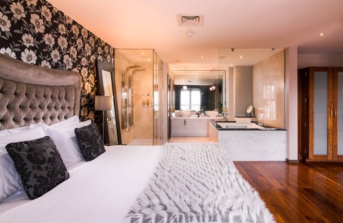 Barna Hotel | The Twelve Hotel