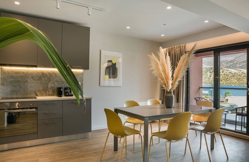 Argostoli Town Apartment | The Twelve Suites collection