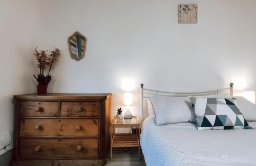 South Twickenham Apartment | The Twickenham Apartment Near Strawberry Hill