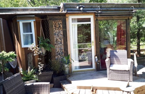 Niagara Falls Cottage | The "Twiglet"