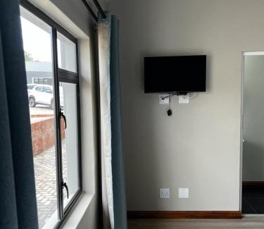 Beacon Bay House | The Twin Villas Guest House
