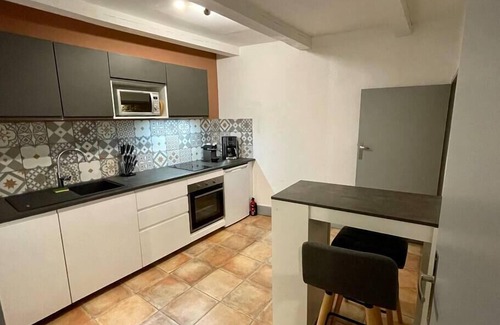 Uzes Apartment | 'The Ucetia' appt in charming stone house in Uzès centre
