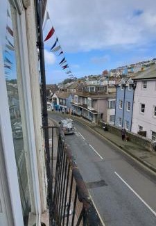 Brixham Apartment | The Ugly Duckling