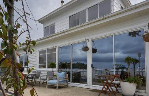 Kingston Beach House | The Ultimate Beach House