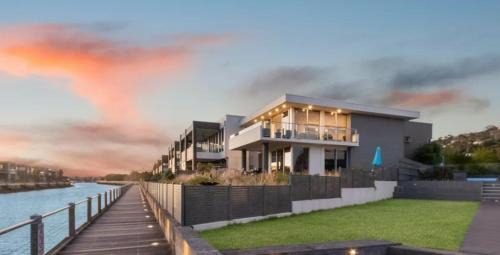 Safety Beach Apartment | The Ultimate View!