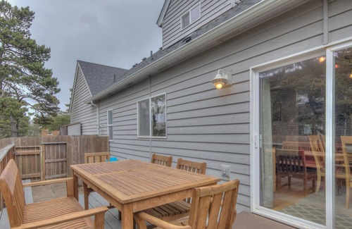 Kiwanda Shores House | The Undertow