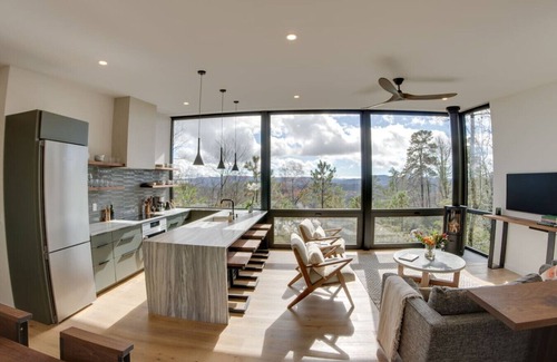 Mills River House | The Upper Dogwoods at Vineyard Gap