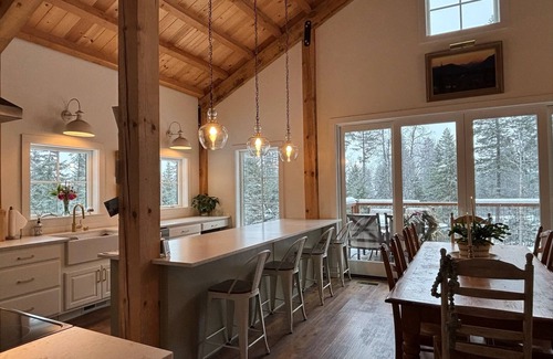 Whitefish House | The Upper Room at Saint Agnes Farmhouse : Where Tranquility Meets Charm