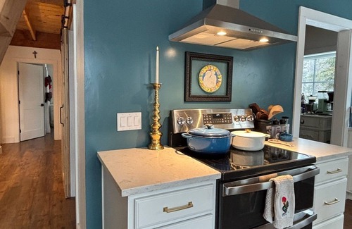 Whitefish House | The Upper Room at Saint Agnes Farmhouse : Where Tranquility Meets Charm