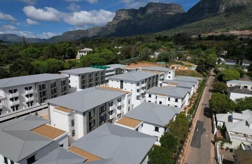 Rondebosch Apartment | The Uppermarket Rezident