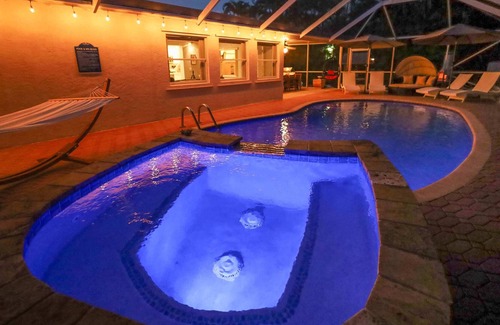 Greenacres Villa | The Utopia Resort Dream PoolSpa BBQ Outdoor Dining