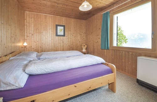 Sundlauenen Apartment | The vacation apartment Lerche is located in the beautiful Bernese Oberland in the middle of the quie