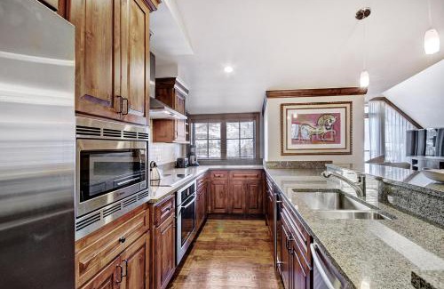 Vail Resort | The Vail Collection at the Ritz Carlton Residences Vail