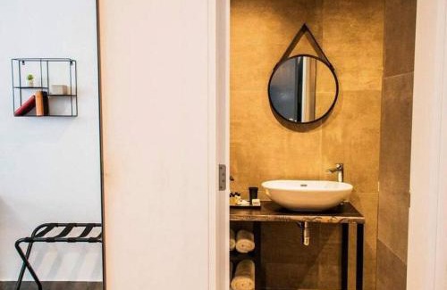Ta' Giorni House | The Valley Room 8 condo with parking on premises