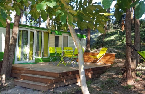 Chateauneuf-sur-Isere House | The Ver de terre mobile home