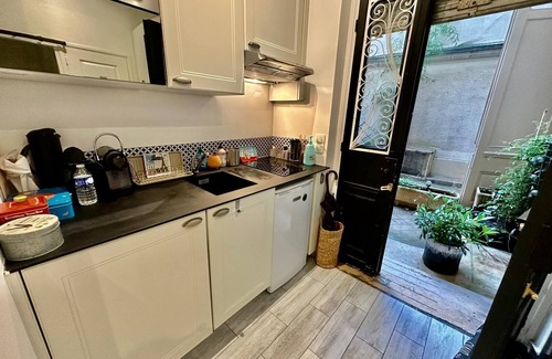 8th Arrondissement Apartment | The Very Chic appartement in Triangle d'Or 75008 Paris