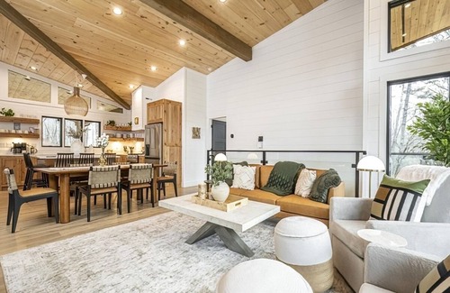 Blue Ridge Cabin | the very top of the hundreds of places I've stayed