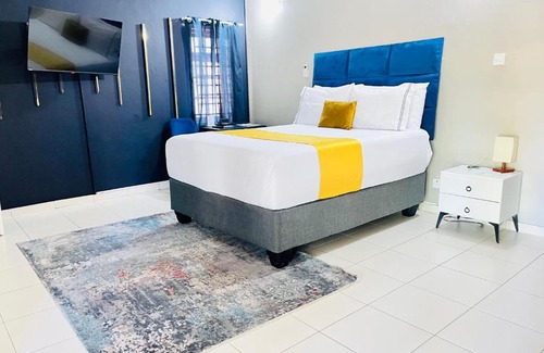 Gaborone House | The Vibe - Executive Luxurious Ensuite