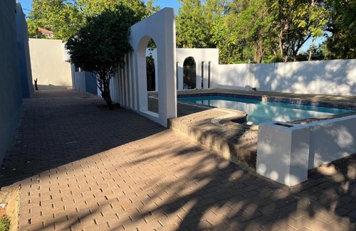 Gaborone House | The Vibe - Executive Luxurious Ensuite