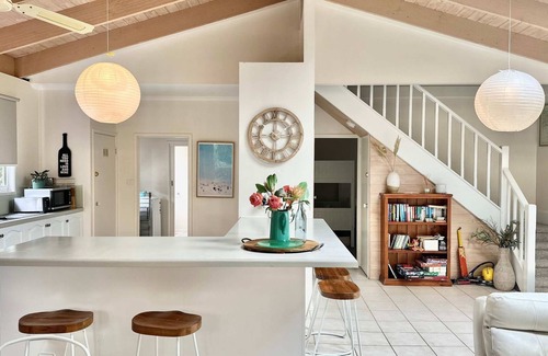 Sandy Point House | The Vibe Sandy Point Stay for 3 pay for 2 Sept to Oct